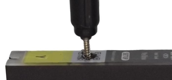 CLI681 plug screw tool detail